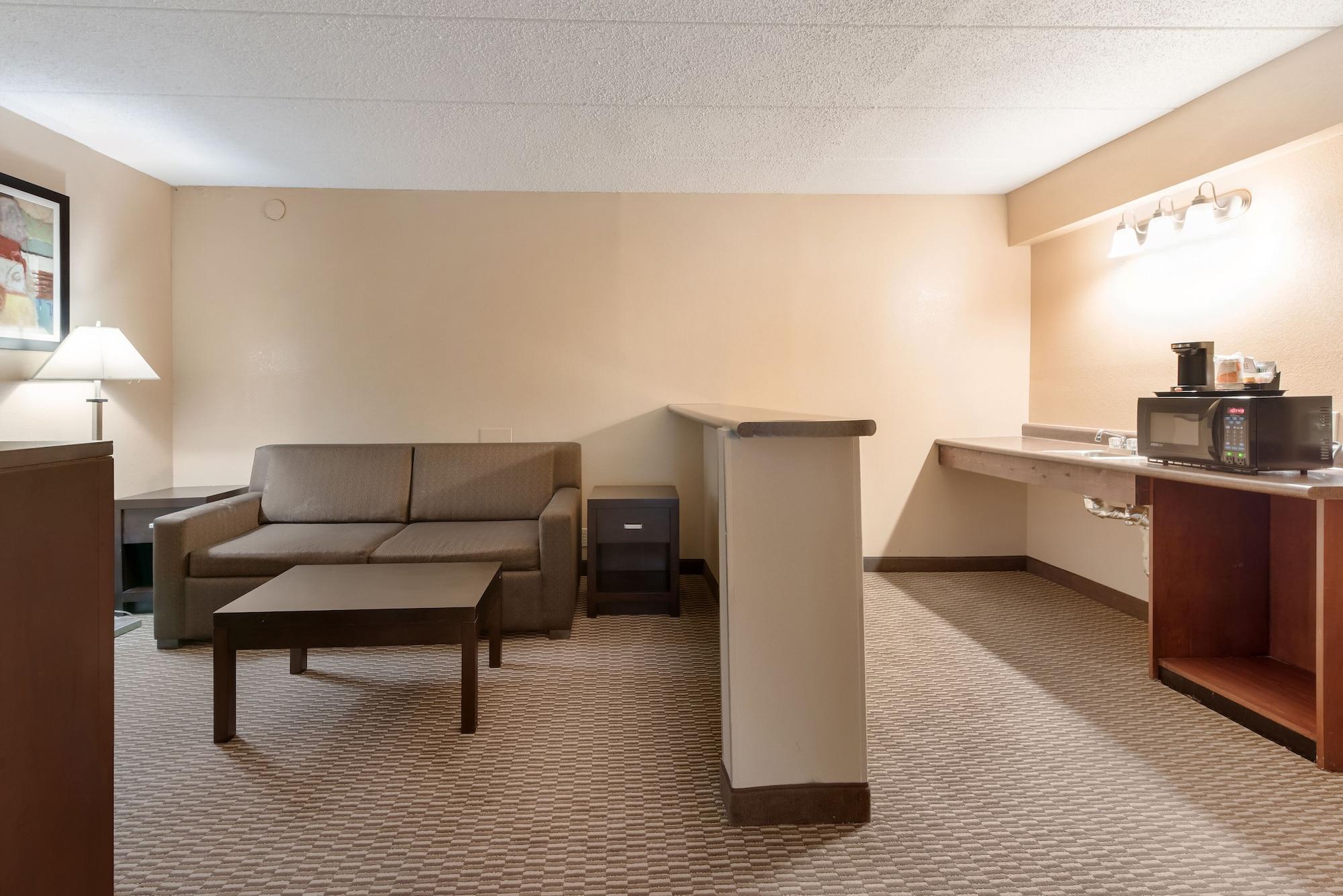 Quality Inn & Suites Cincinnati Esterno foto