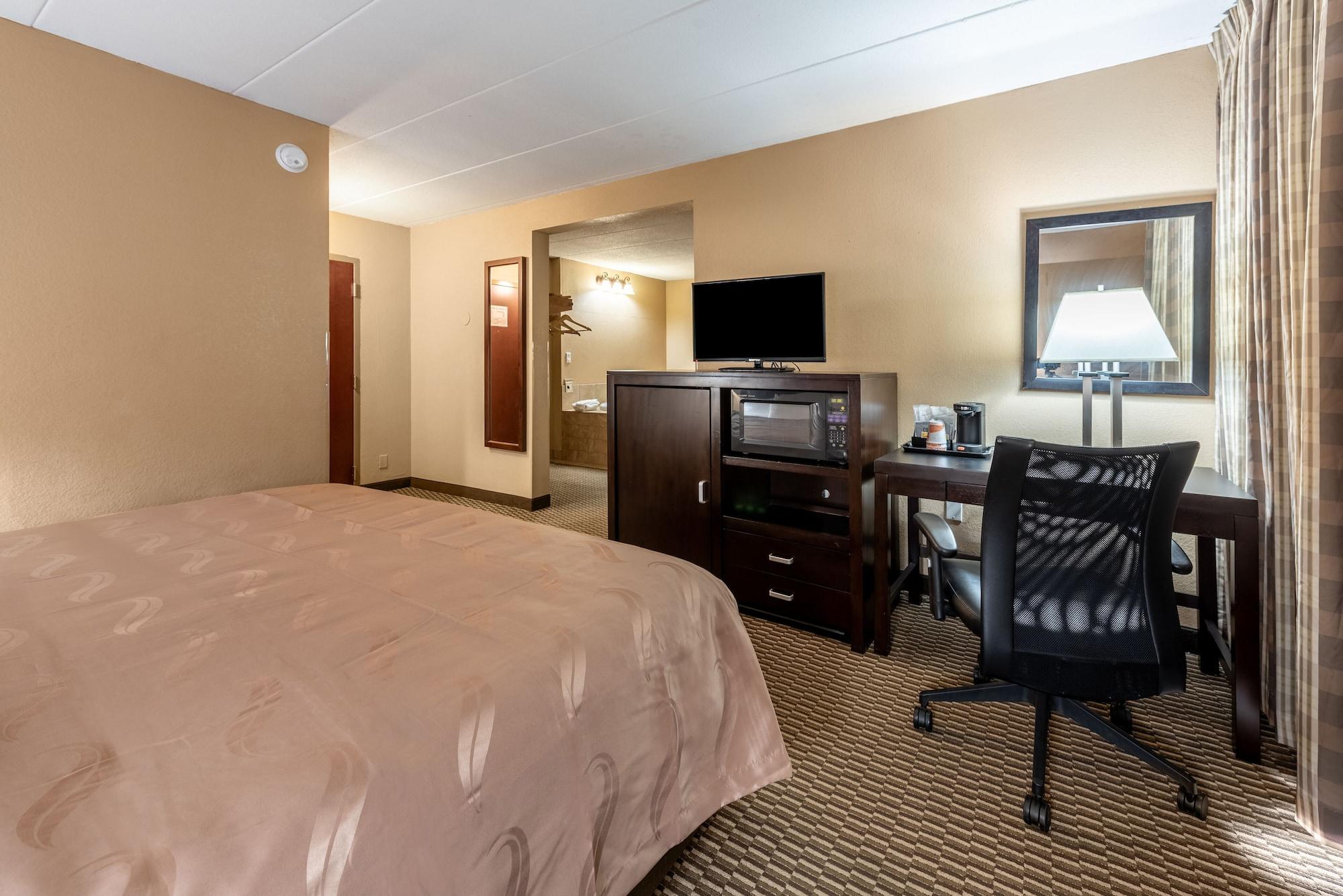 Quality Inn & Suites Cincinnati Esterno foto