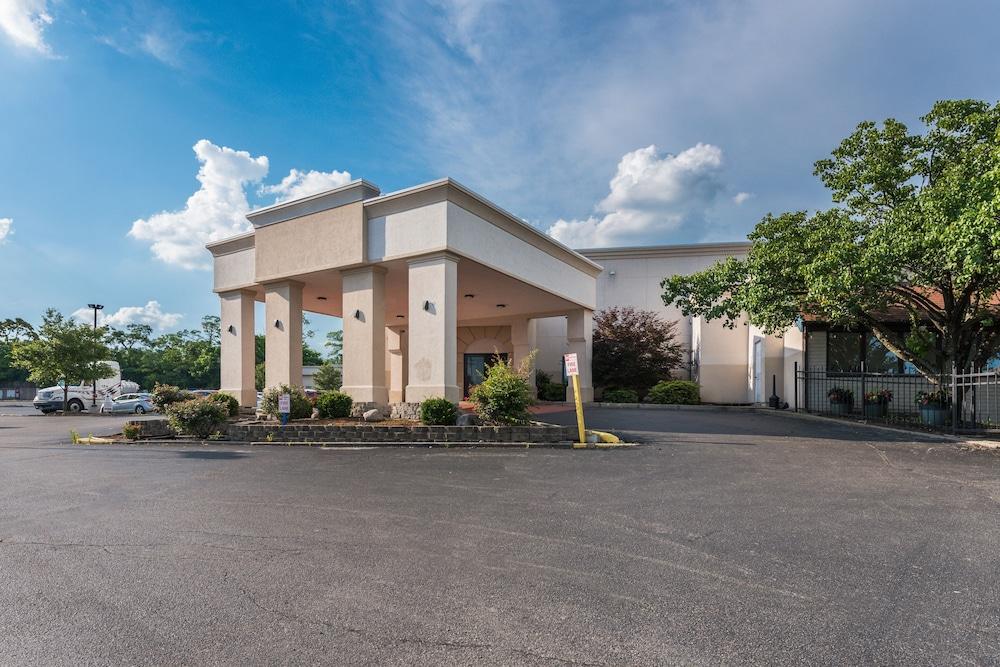 Quality Inn & Suites Cincinnati Esterno foto