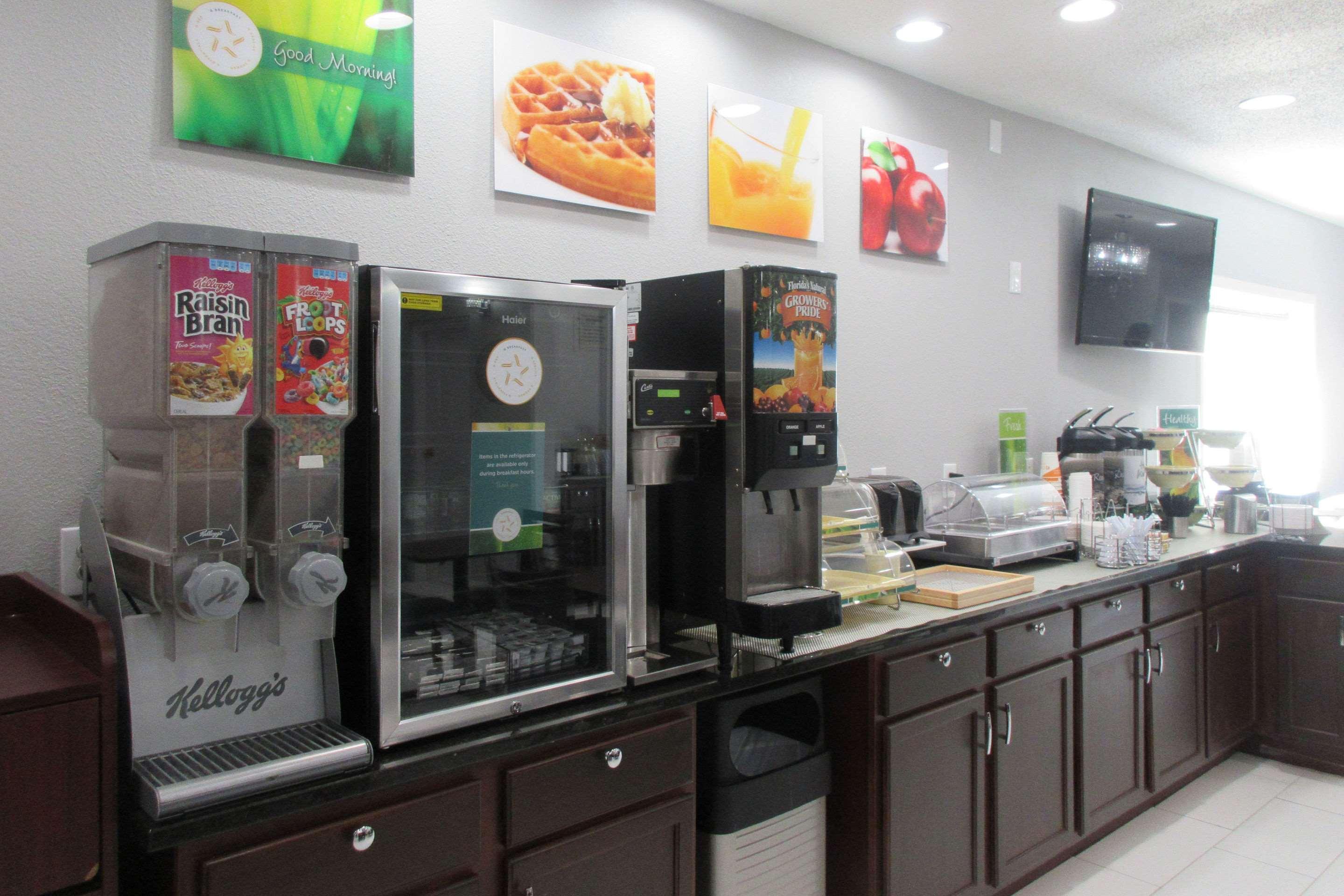 Quality Inn & Suites Cincinnati Esterno foto