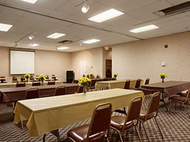 Quality Inn & Suites Cincinnati Esterno foto