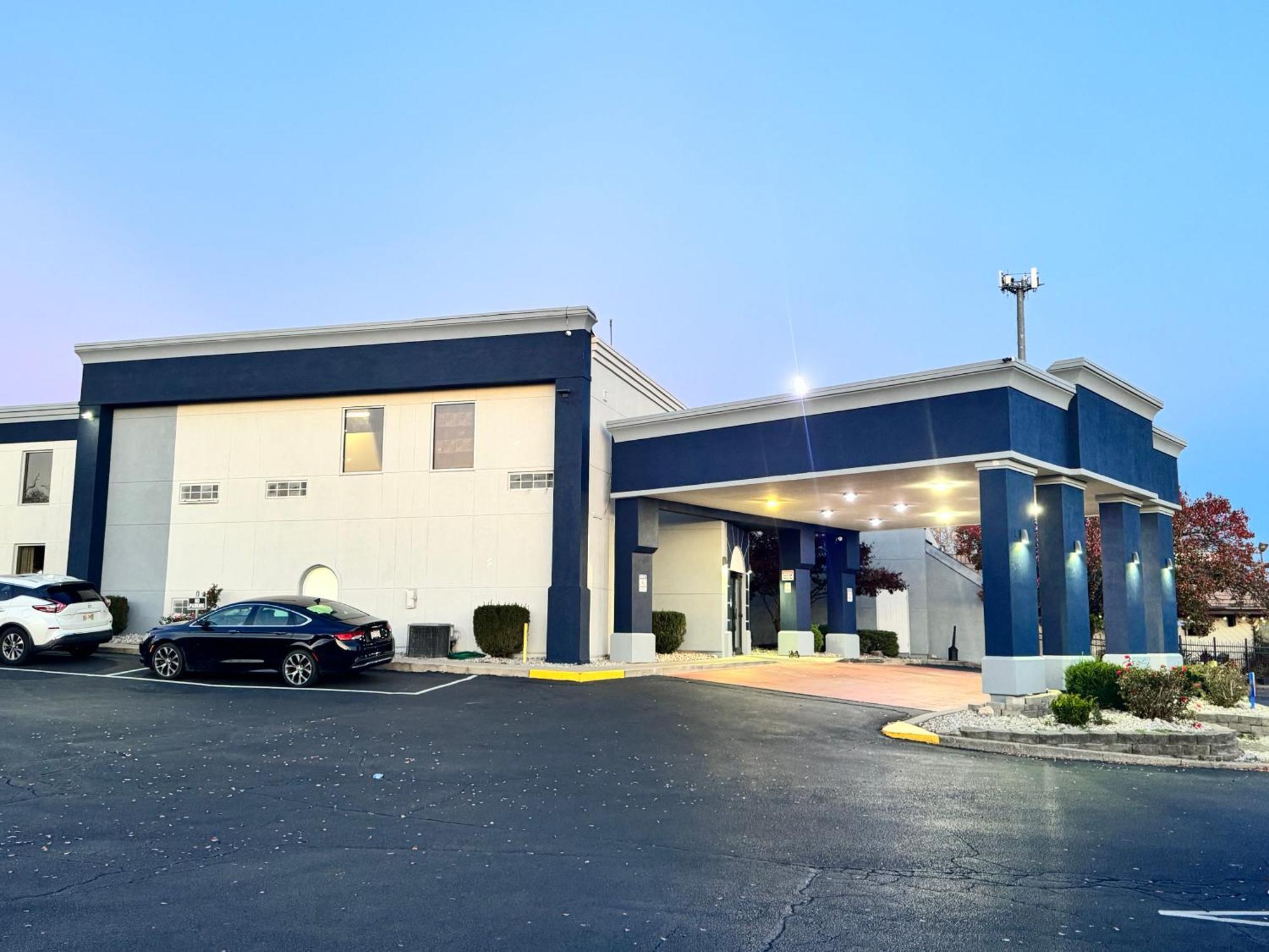 Quality Inn & Suites Cincinnati Esterno foto