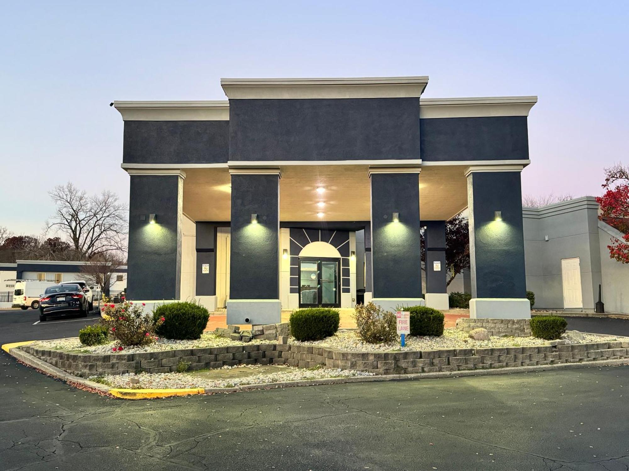 Quality Inn & Suites Cincinnati Esterno foto