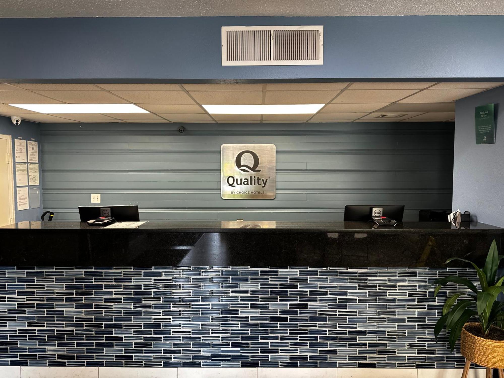 Quality Inn & Suites Cincinnati Esterno foto